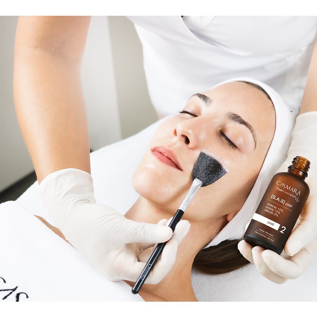 Aplicación facial Casmara en cabina